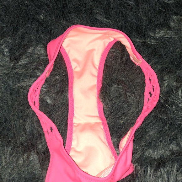 ❌ SOLD Very sexy hot pink bottoms - Picture 3 of 3